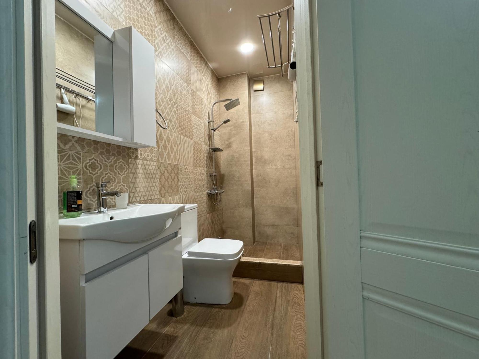 Iko'S Family Apartments Batumi Bagian luar foto