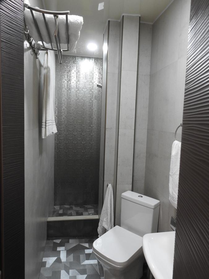 Iko'S Family Apartments Batumi Bagian luar foto